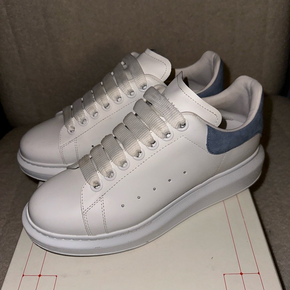 Alexander Mcqueens White dream Blue - Picture 2 of 6